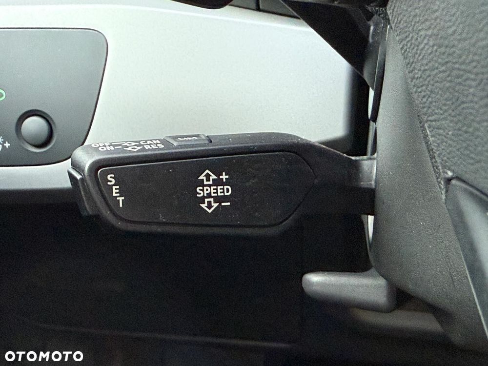 Audi A4 Avant 2.0 TDI S tronic - 35