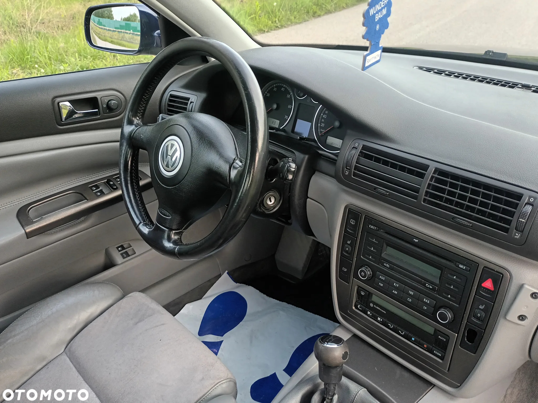 Volkswagen Passat - 18