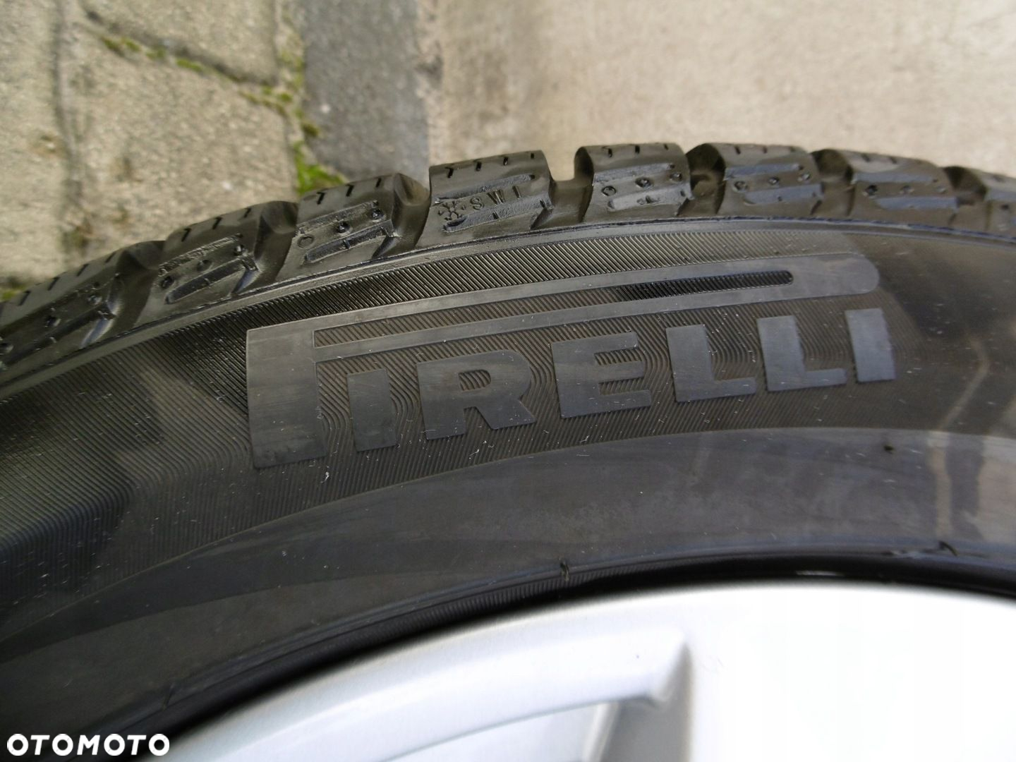 AUDI A4 B9 8W0 7.0Jx17H2 ET 42 5x112 - felga - 4