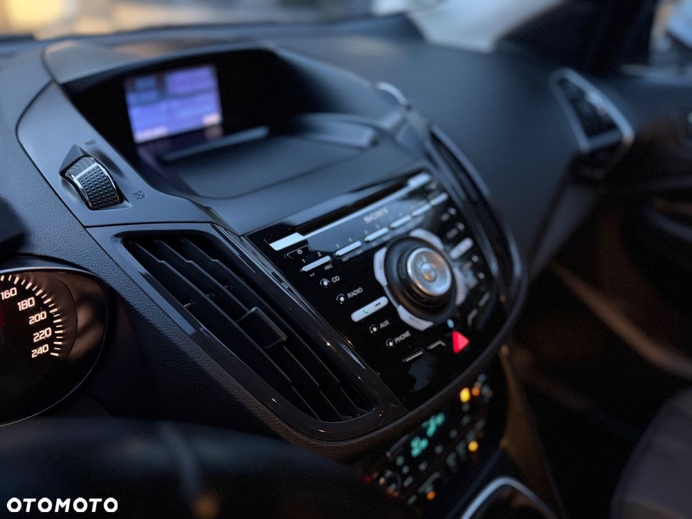 Ford Kuga 2.0 TDCi 4x4 Titanium - 24