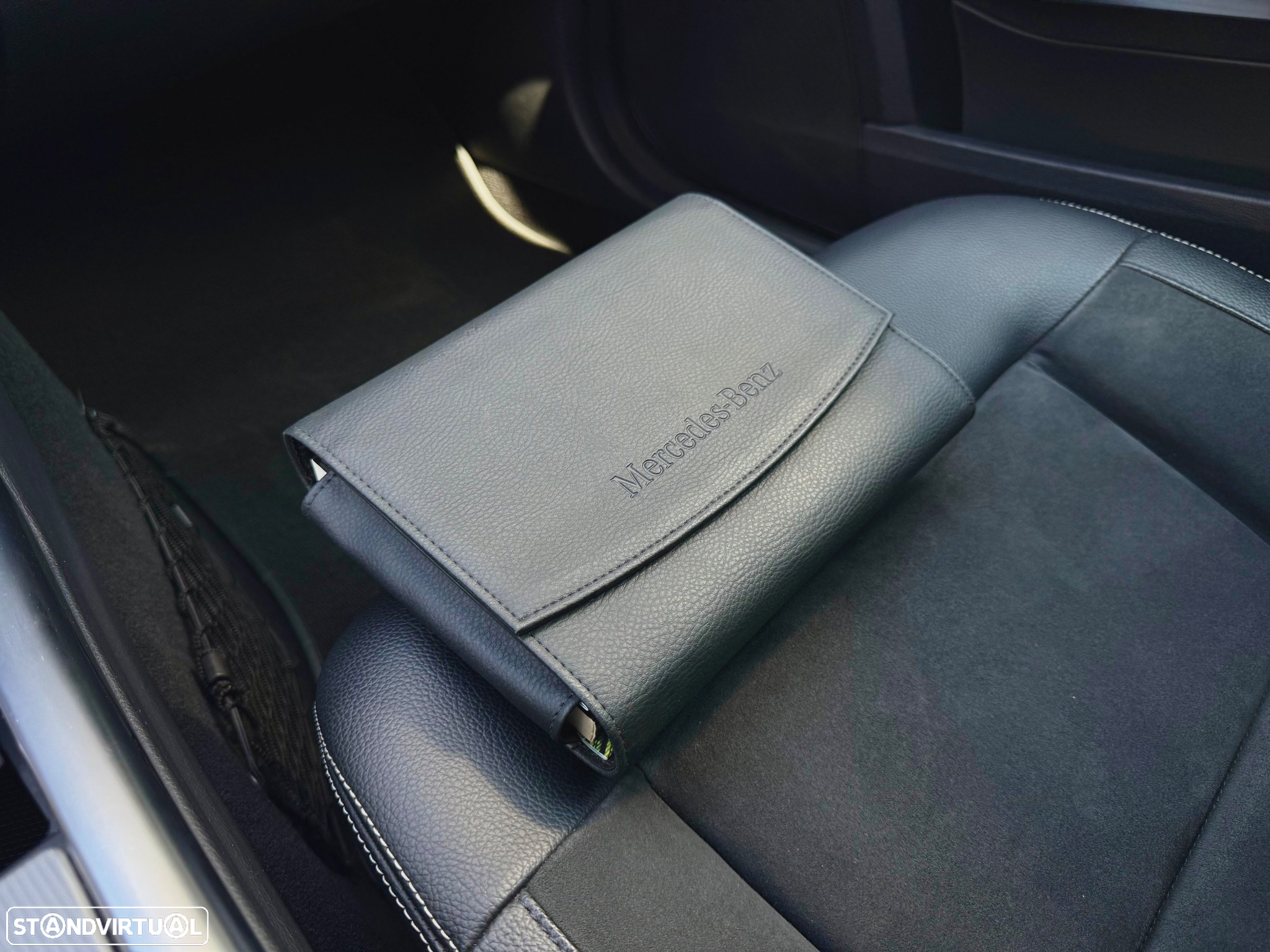 Mercedes-Benz E 300 Bluetec Hybrid Avantgarde - 18