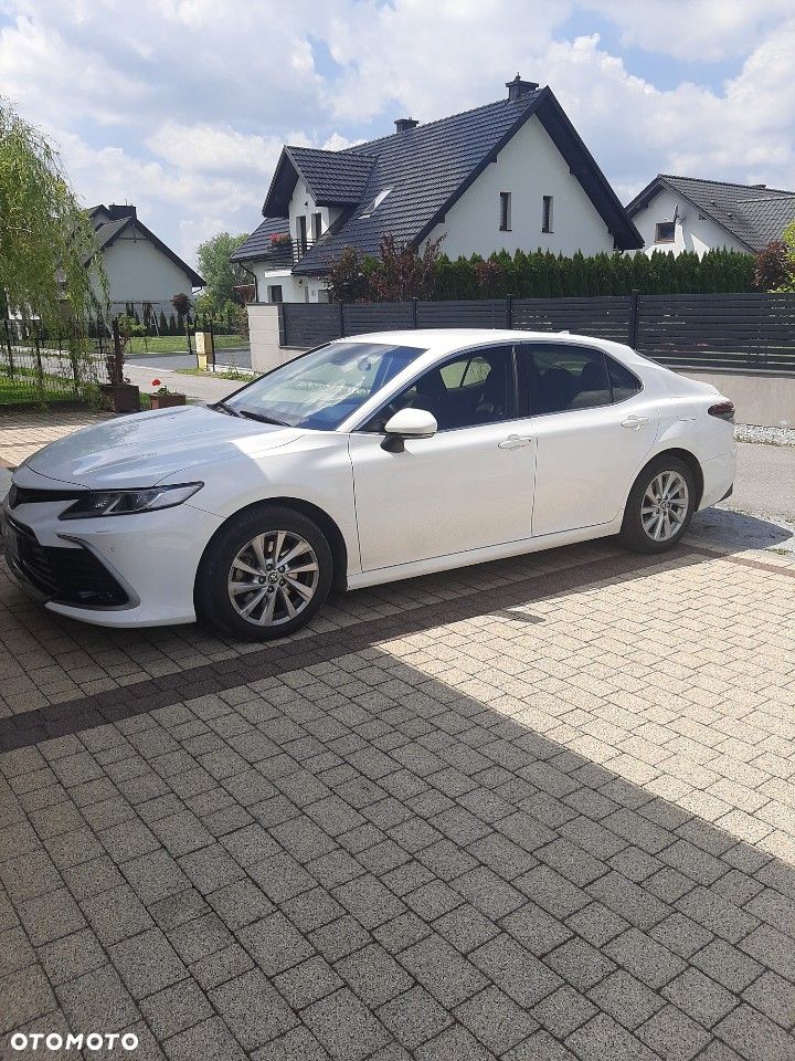 Toyota Camry 2.5 Hybrid Comfort CVT - 1