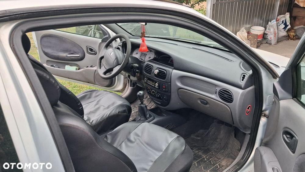 Renault Megane 1.6 - 3
