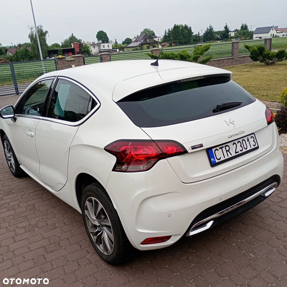 Citroën DS4 e-HDi 115 Chic - 33