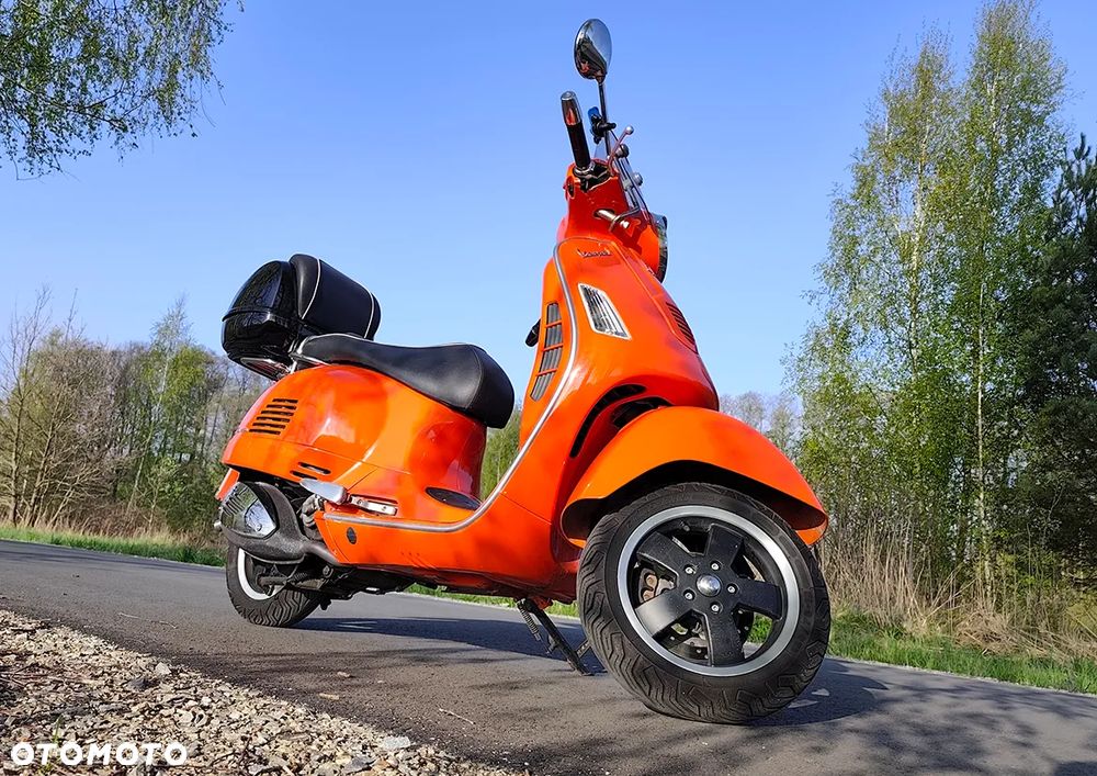 Vespa GTS - 8