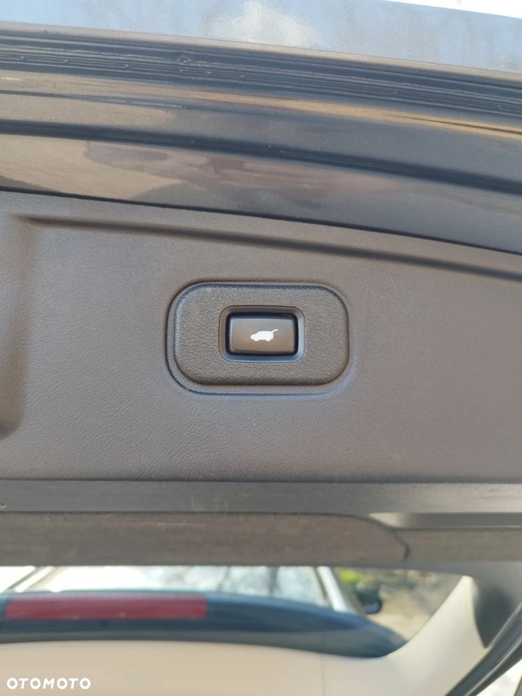 Honda Accord 2.0 Executive Nav - 23