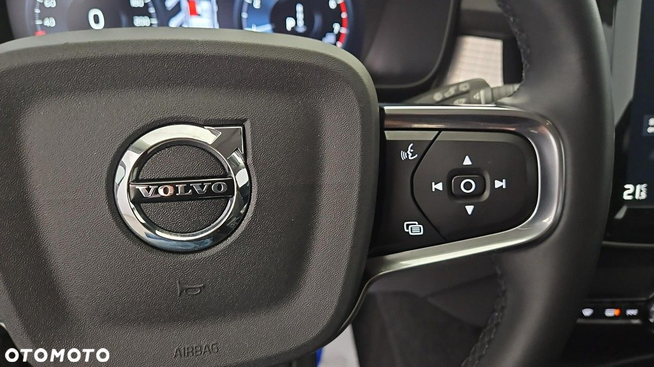 Volvo XC 40 T3 Momentum Pro - 15