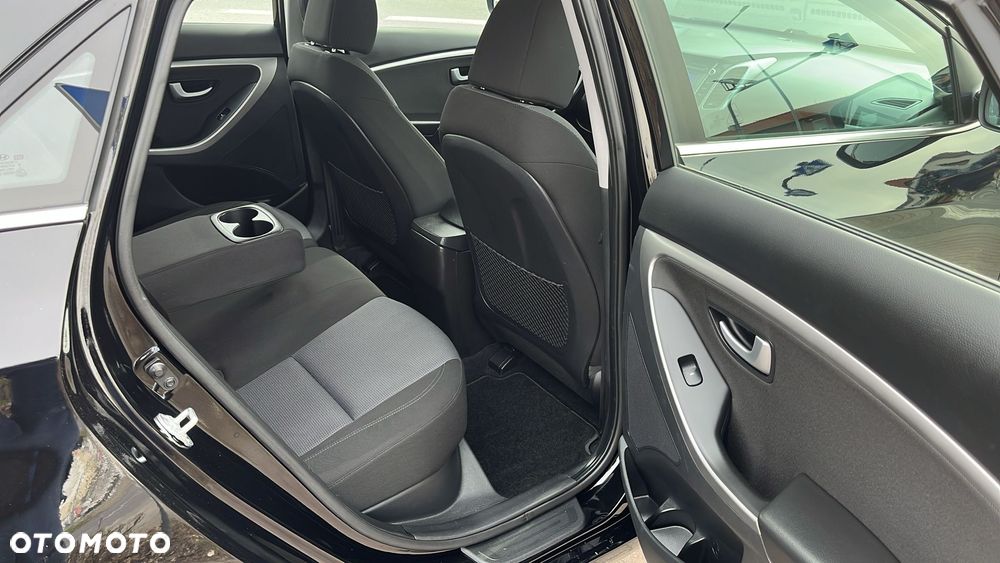 Hyundai i30 blue 1.6 GDI Style - 13