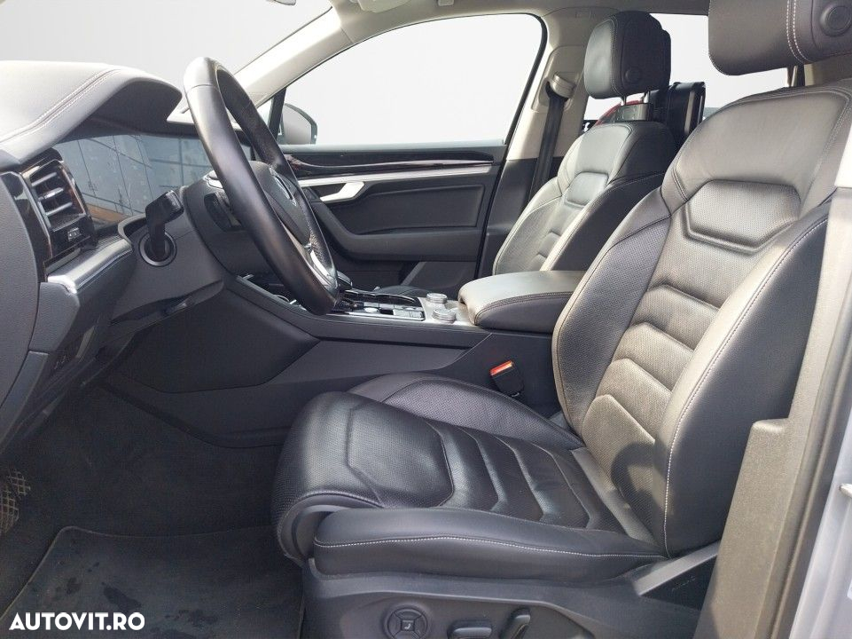 Volkswagen Touareg - 9