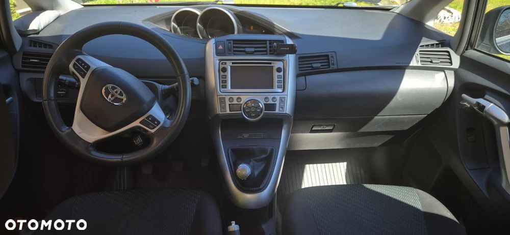 Toyota Verso 2.0 D-4D - 6