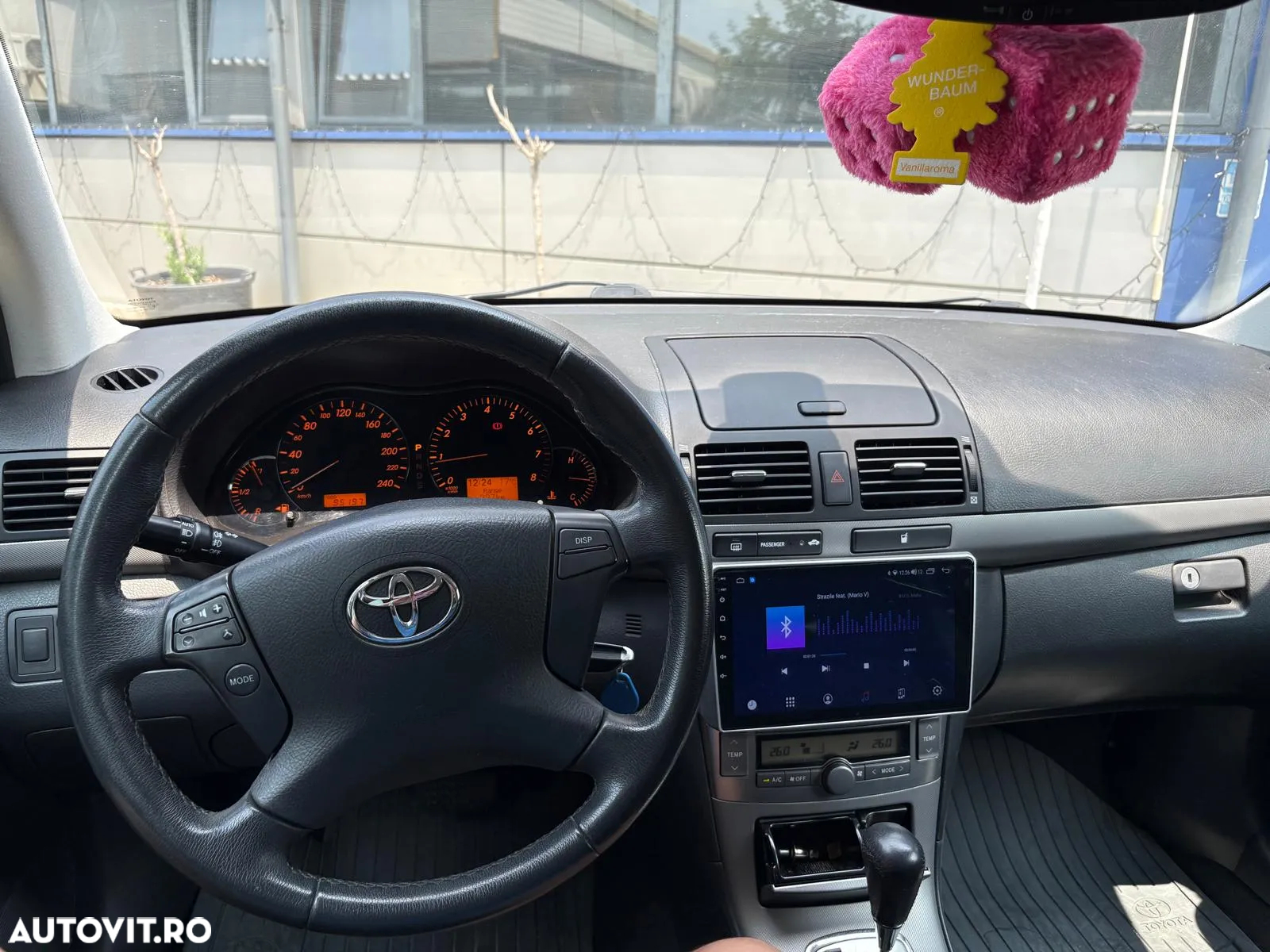 Toyota Avensis - 10
