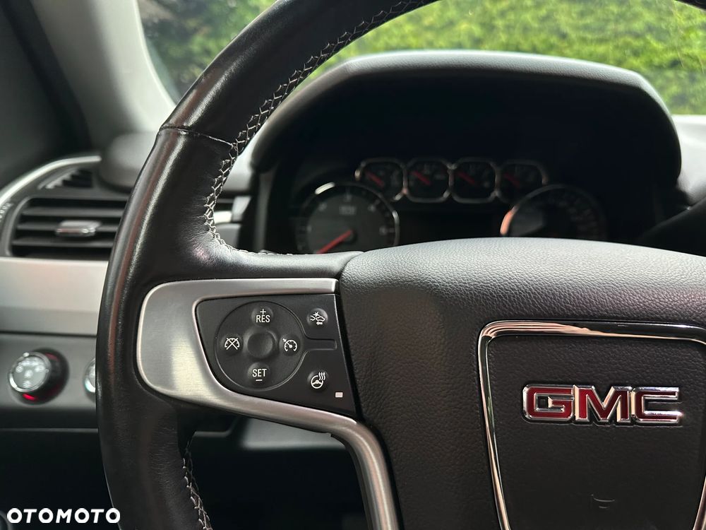 GMC Yukon - 16