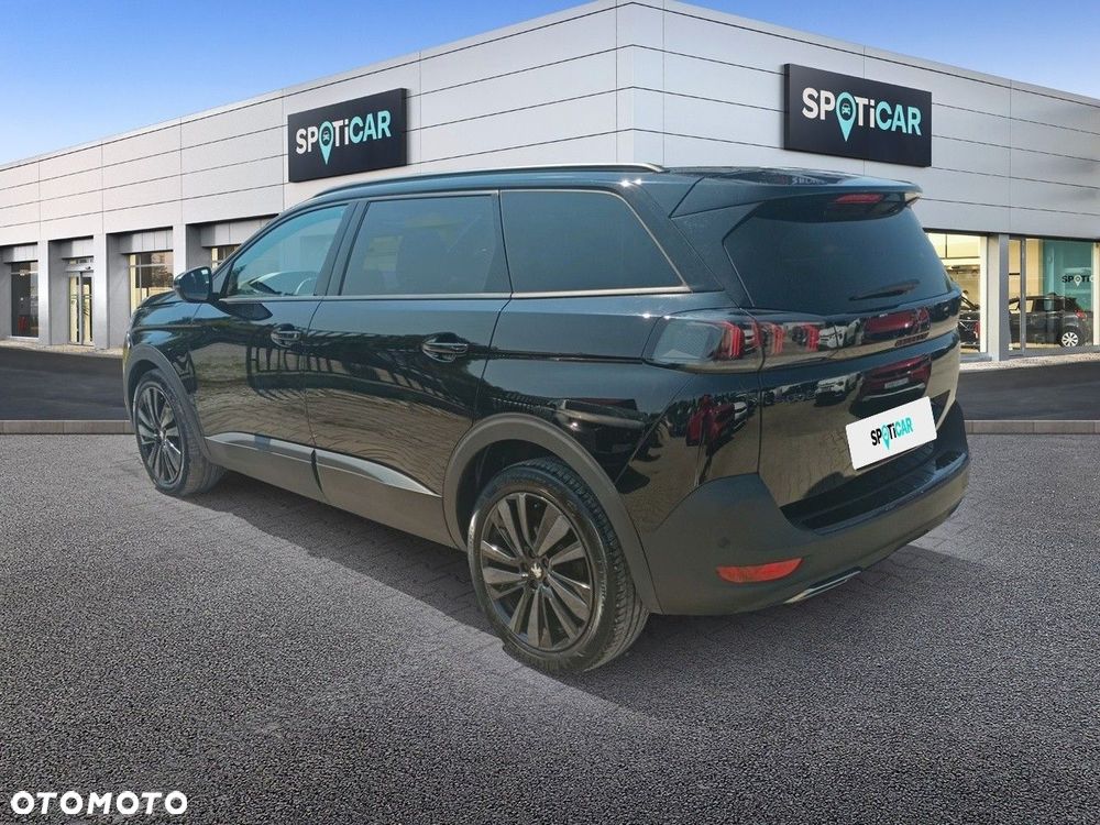 Peugeot 5008 - 8