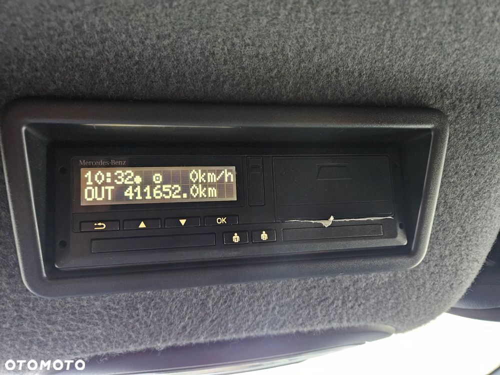 Mercedes-Benz Sprinter - 12