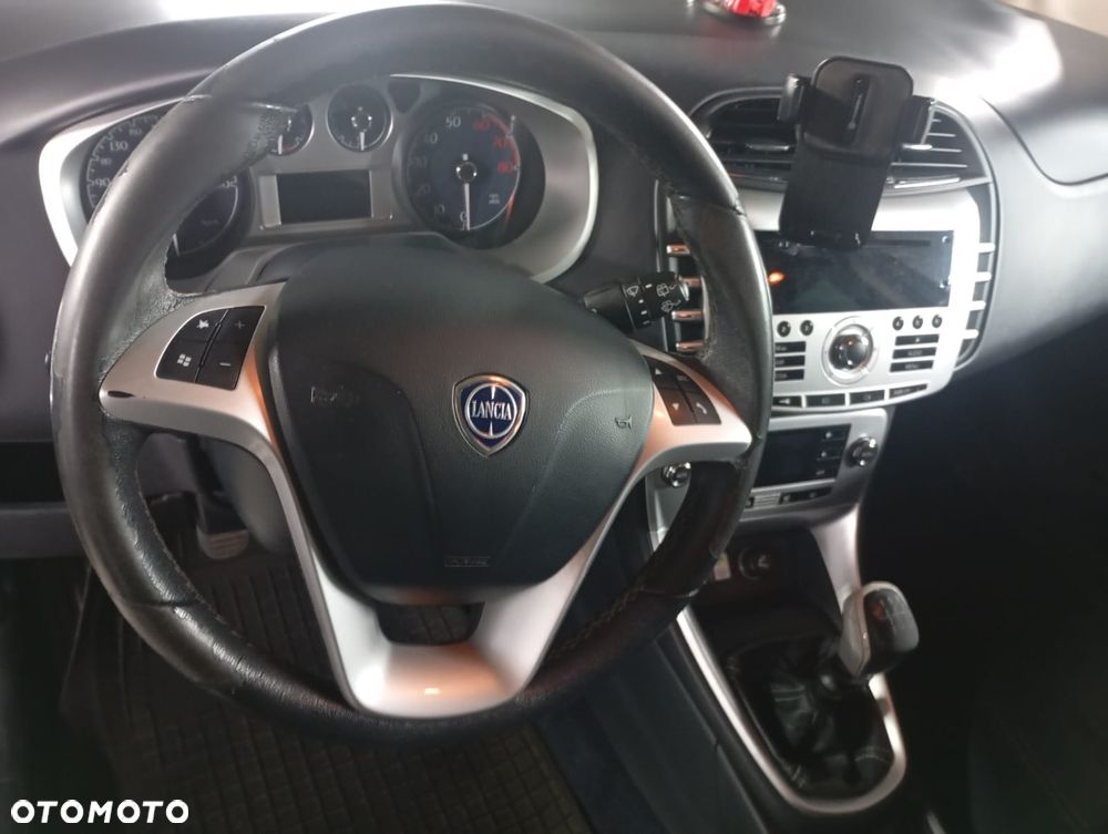 Lancia Delta - 3