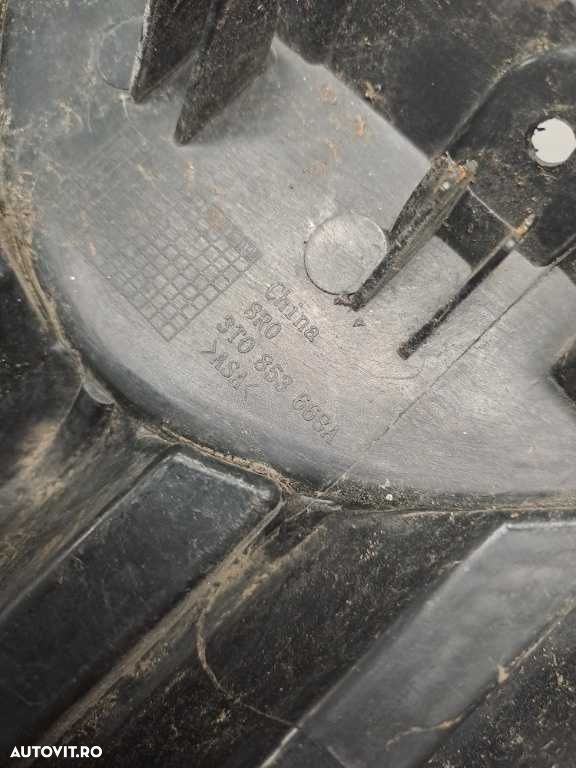 Grila radiator Skoda Superb 2 originala Cod 3T0853668A - 4