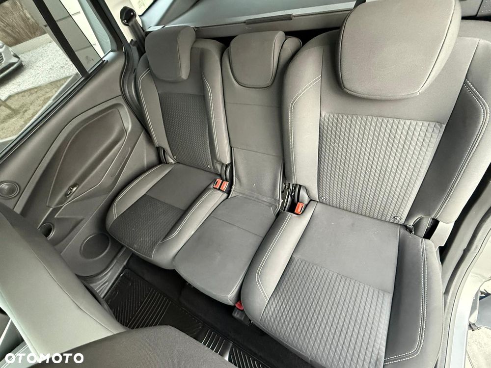 Ford Grand C-MAX - 15