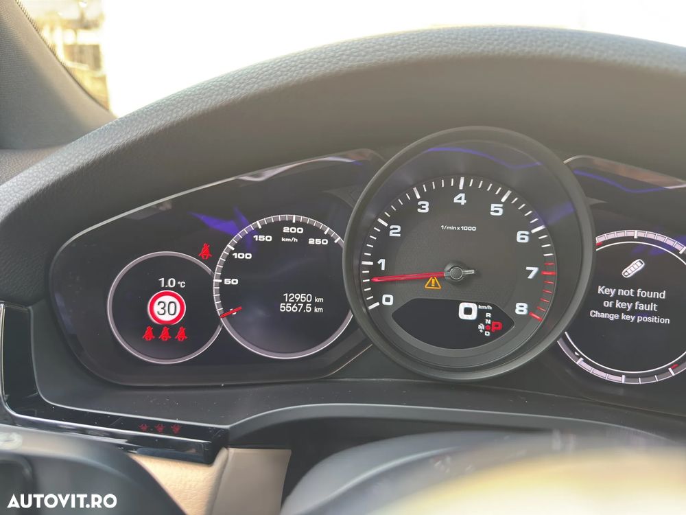 Porsche Cayenne Coupe Tiptronic S - 23