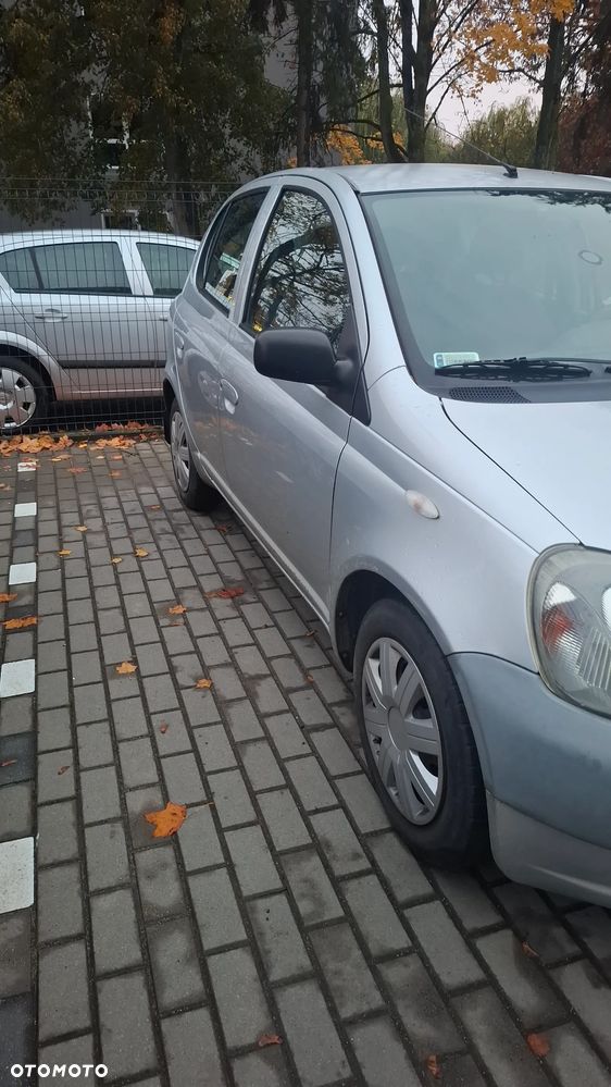 Toyota Yaris 2002 photo 3