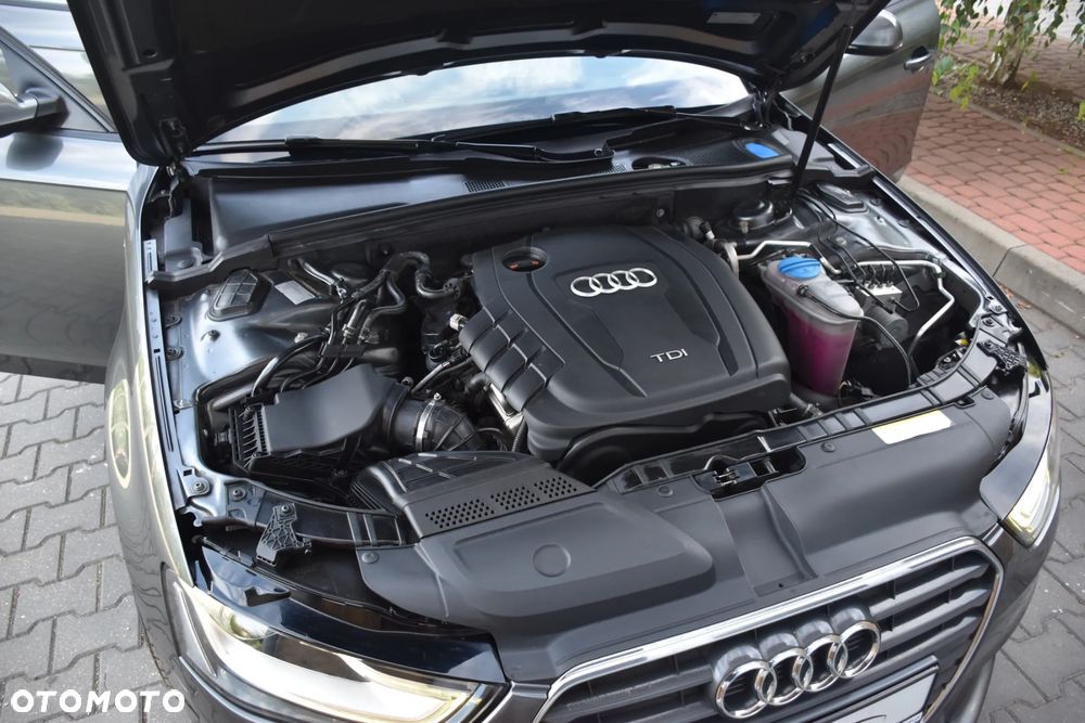 Audi A4 Avant 2.0 TDI DPF multitronic S line Sportpaket - 24