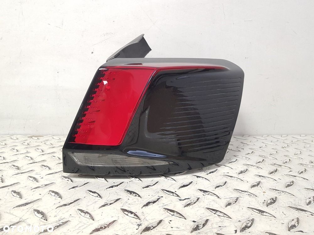 LAMPA PRAWA TYLNA PRAWY TYŁ PEUGEOT 3008 II 2 16-20 IDEALNA 9810477080 - 2