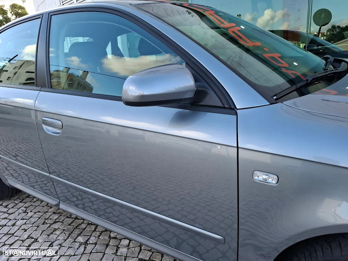 Audi A4 2.0 TDI S-line - 47