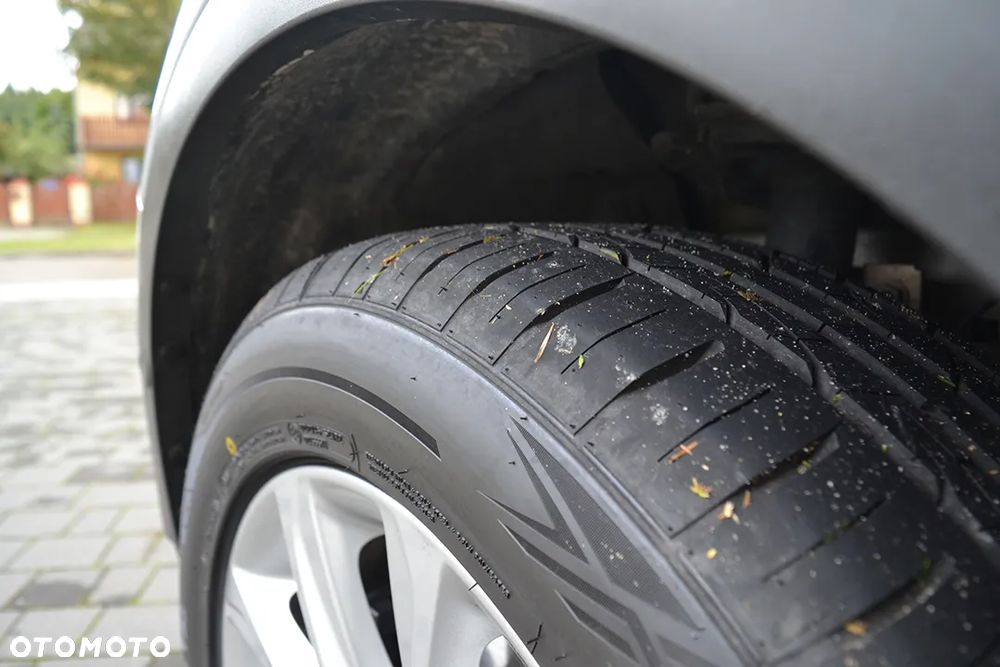 Ford Kuga 2.0 TDCi 2x4 Titanium - 36