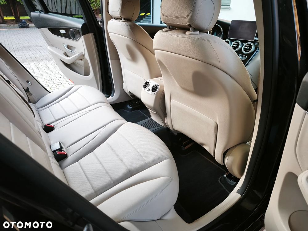 Mercedes-Benz GLC 300 4-Matic - 16