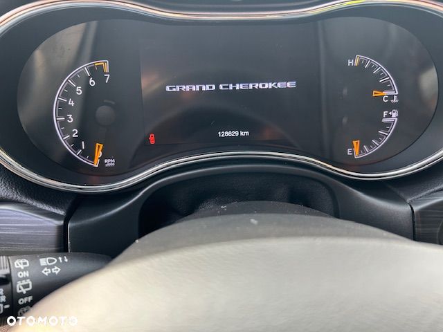 Jeep Grand Cherokee - 9