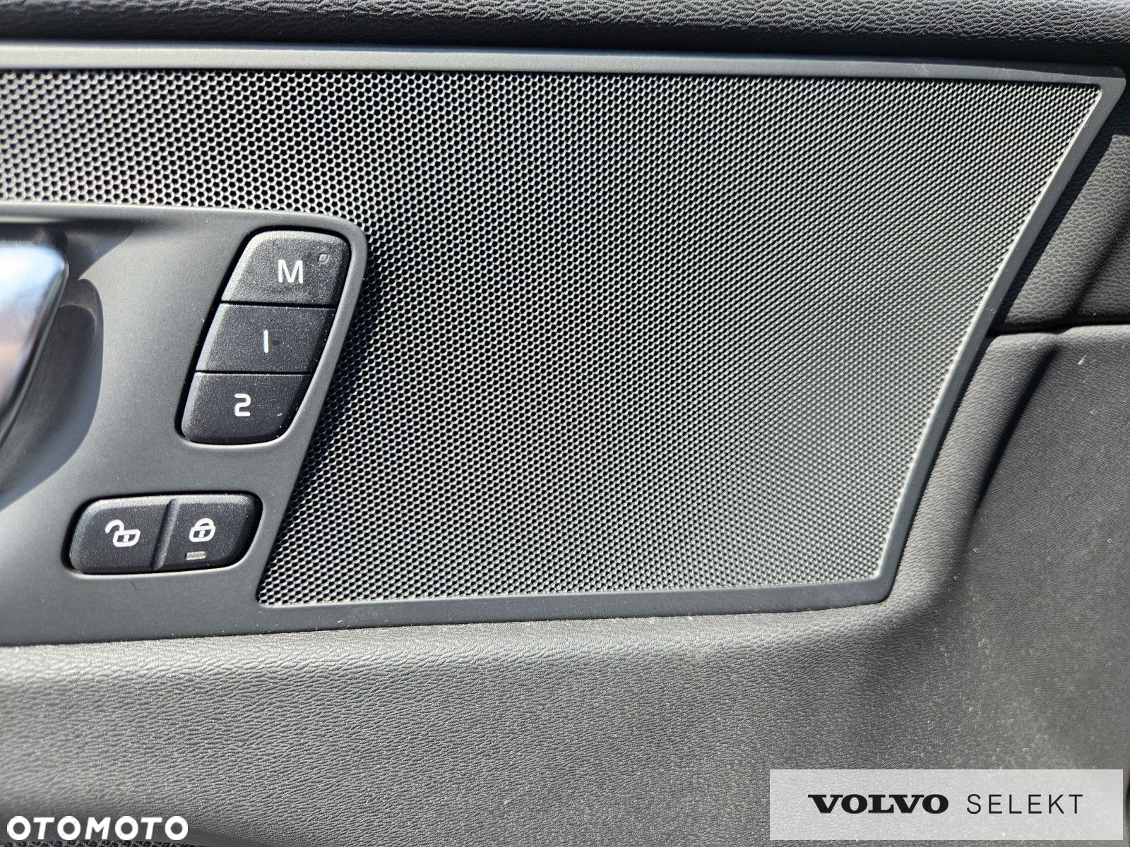 Volvo XC 60 - 30