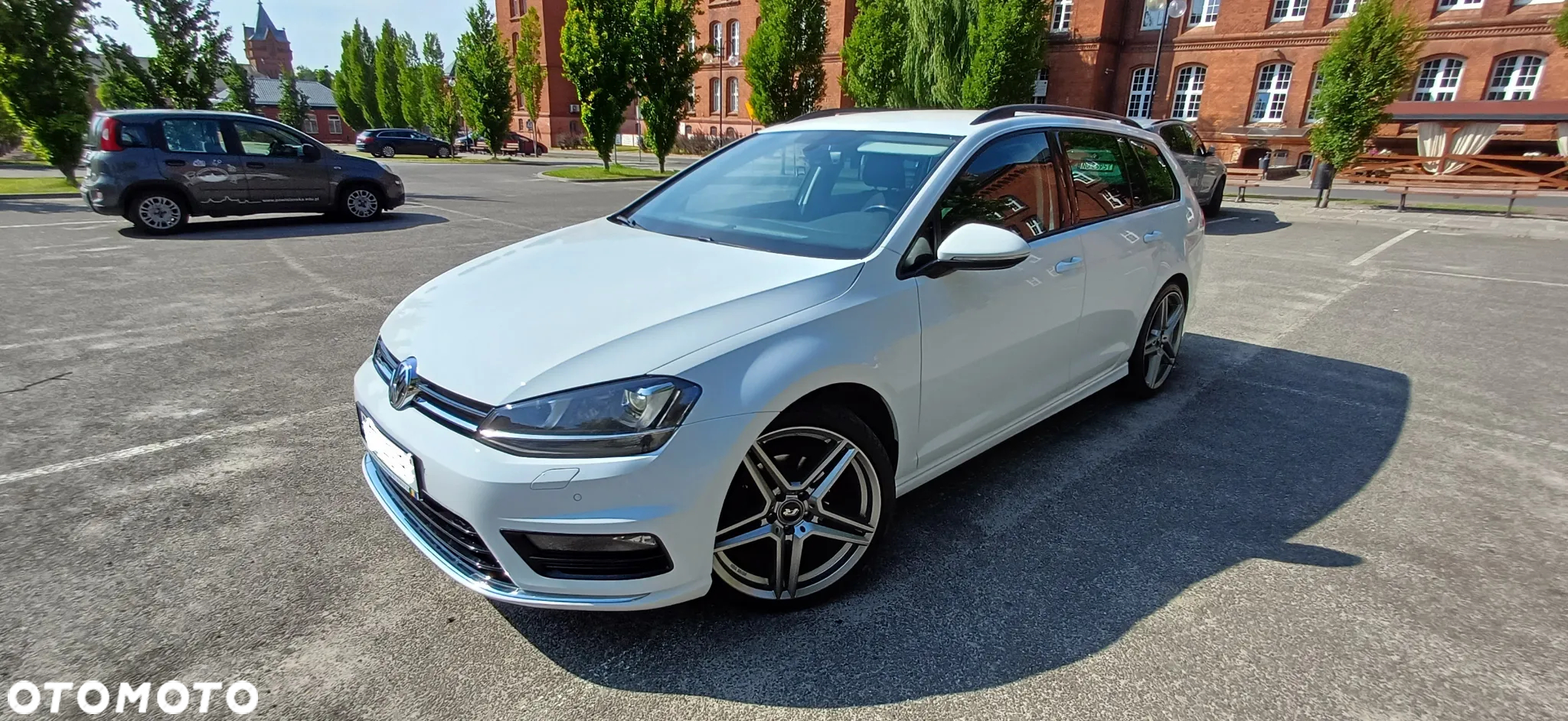 Volkswagen Golf - 24