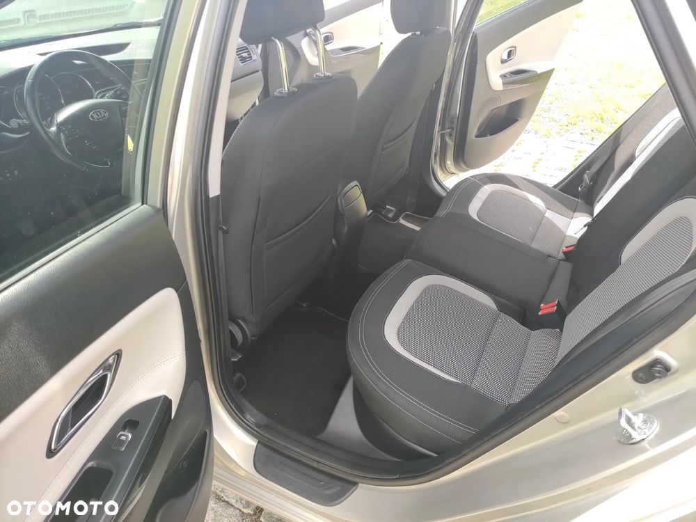 Kia Ceed 1.6 GDI Dream Team Edition - 10