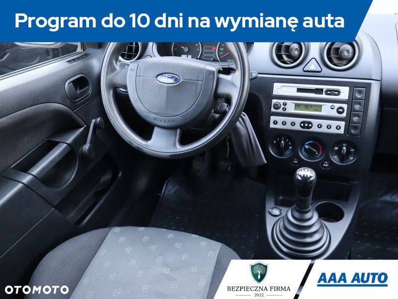 Ford Fiesta - 8