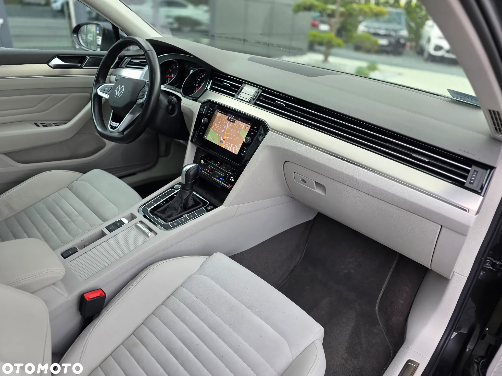 Volkswagen Passat 2.0 TSI 4Mot Elegance DSG - 23