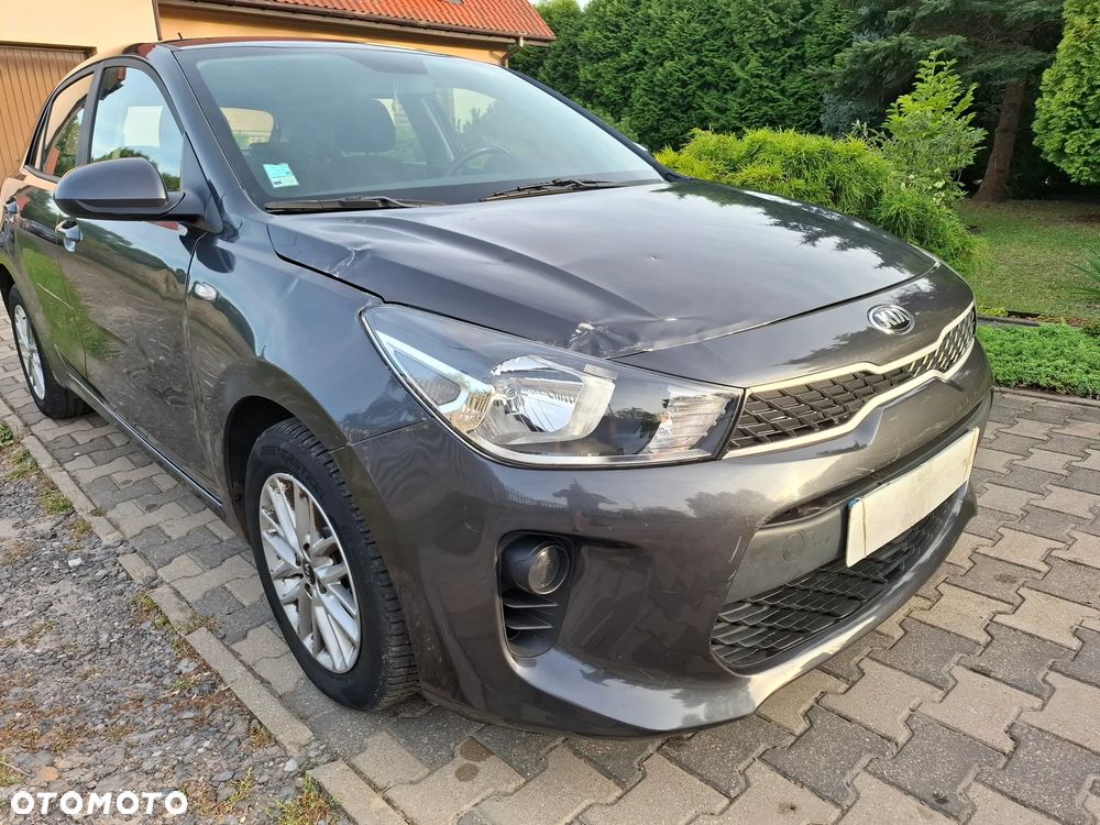 Kia Rio - 10