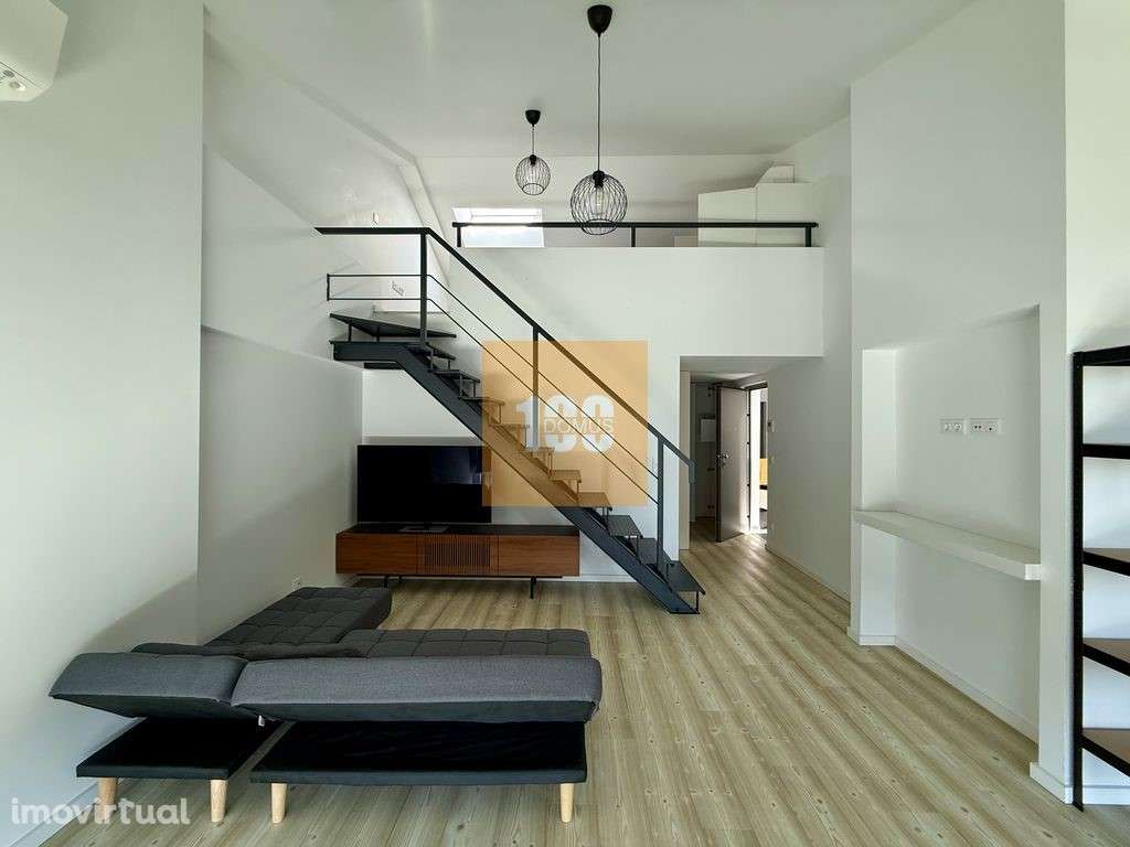 T1 duplex na Rua Miguel Bombarda - Grande imagem: 4/16