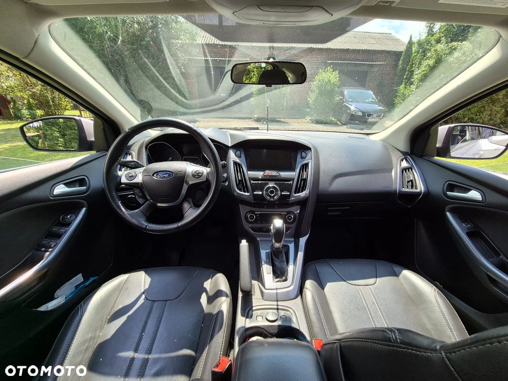 Ford Focus - 33