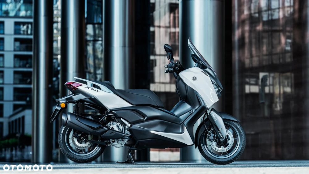 Yamaha X-max - 12