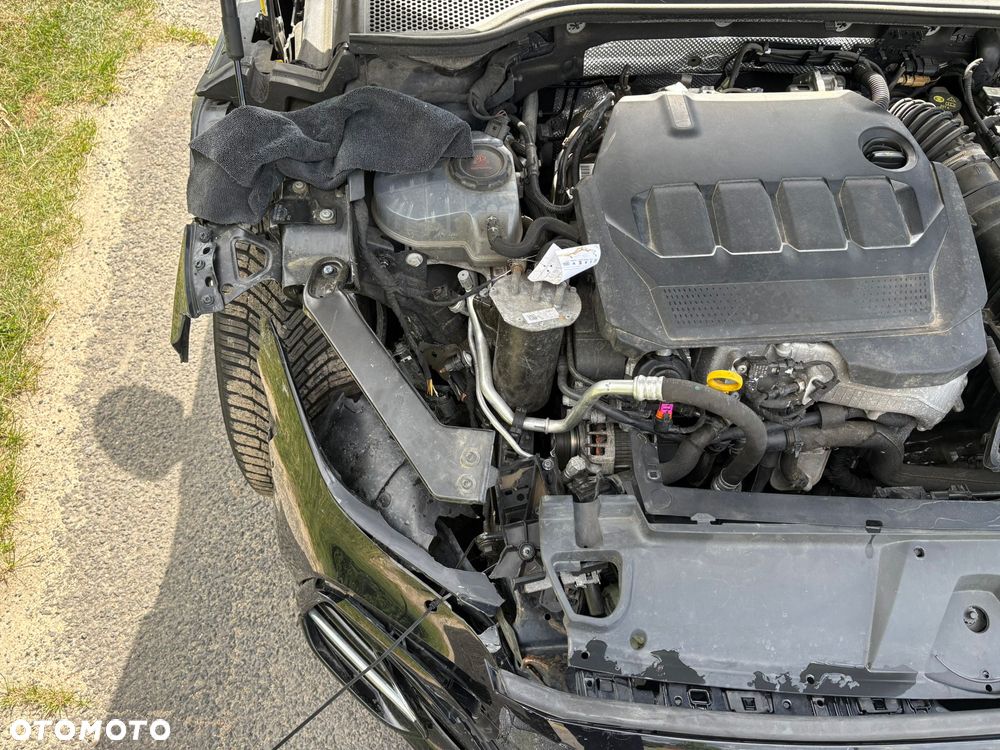 Volkswagen Arteon 2.0 TDI SCR DSG R-Line - 19