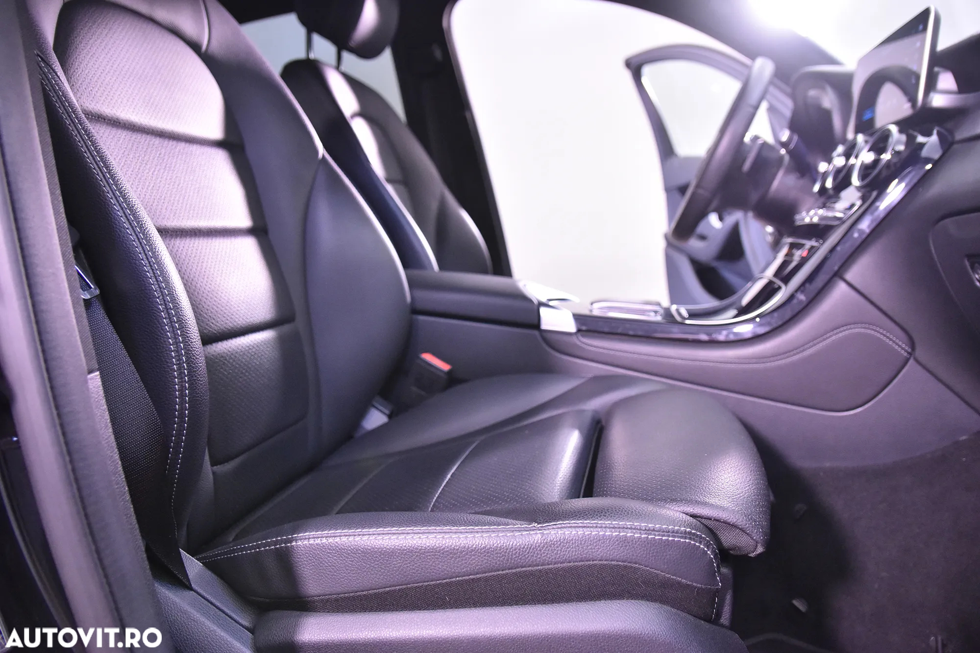Mercedes-Benz GLC Coupe 200 4MATIC MHEV - 11