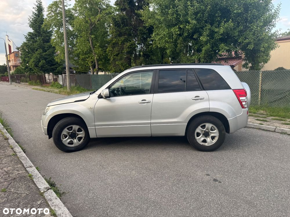 Suzuki Grand Vitara 2.0 - 15