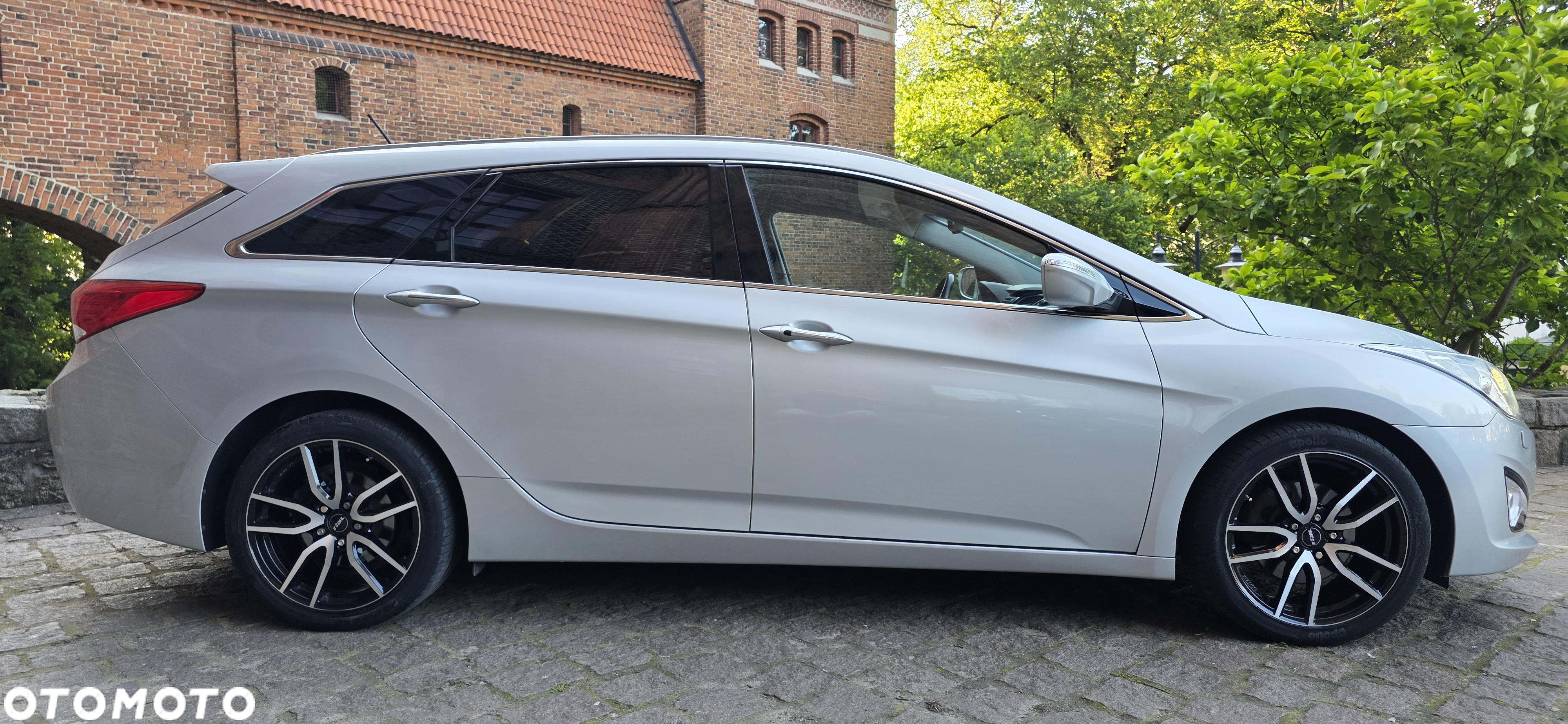 Hyundai i40 Kombi blue 1.6 Family+ - 34