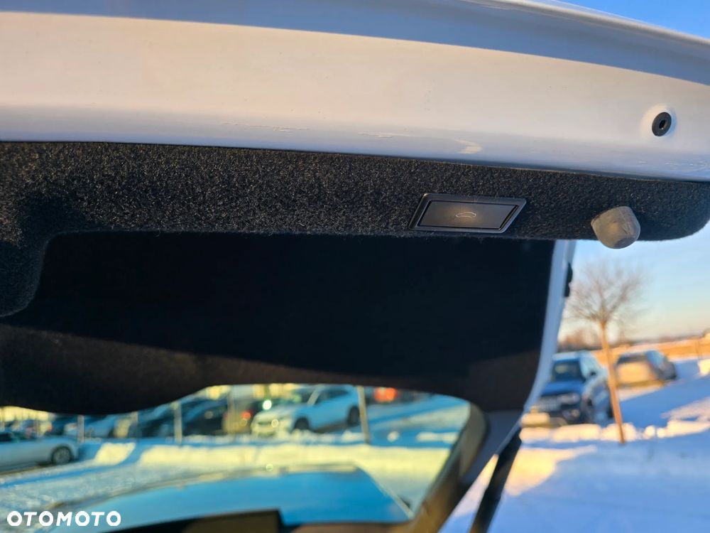 Skoda Superb 2.0 TDI SCR 4x4 Style DSG - 17