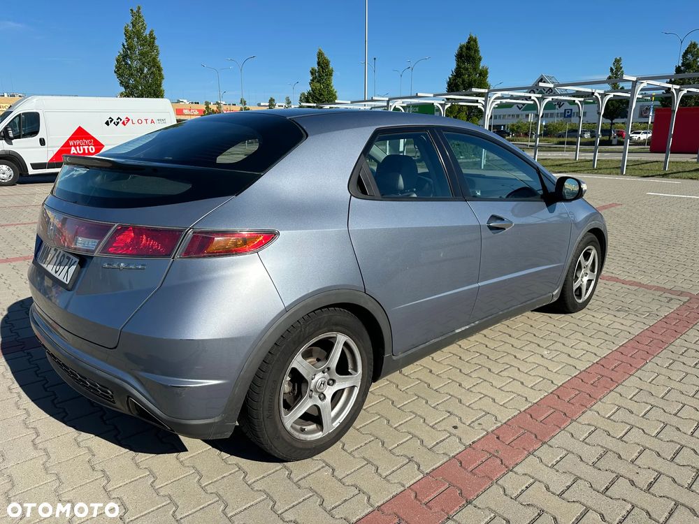 Honda Civic 1.8 Executive - 4