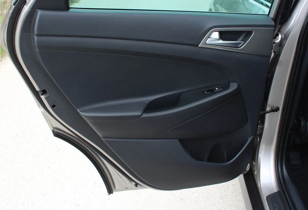 Hyundai Tucson blue 1.7 CRDi 2WD DCT Premium - 34