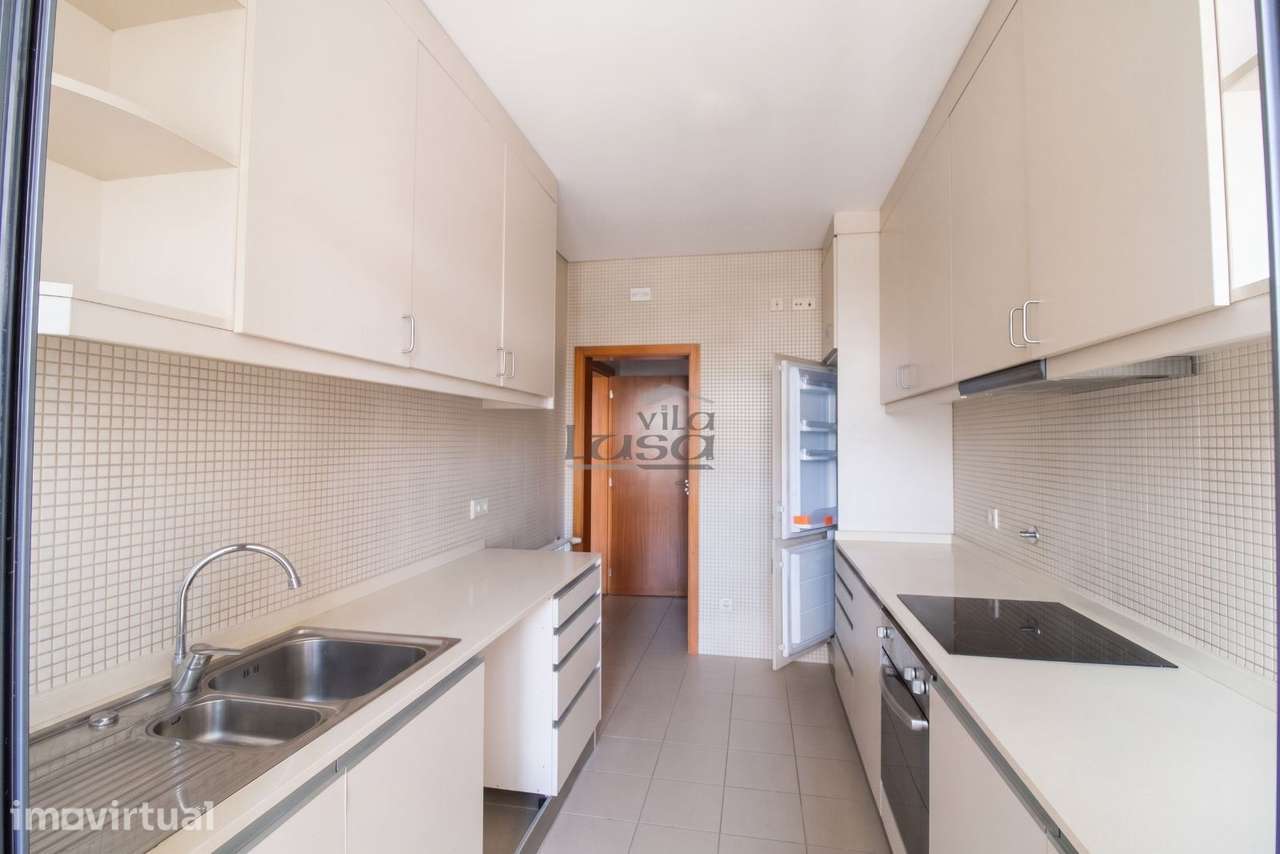 T2 arrendamento Granja, inserido num condomínio privado com garagem - Grande imagem: 3/13