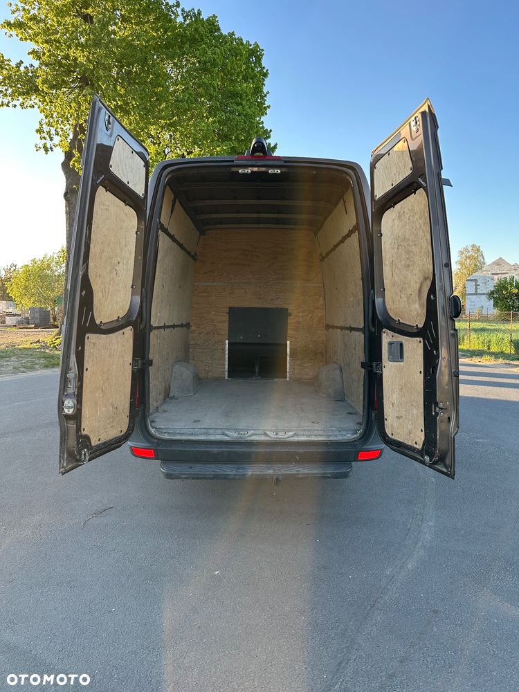 Mercedes-Benz Sprinter - 17