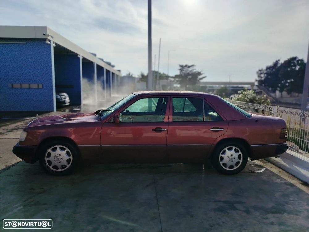 Mercedes-Benz W124 (1984-1997) 250 D Turbo - 18
