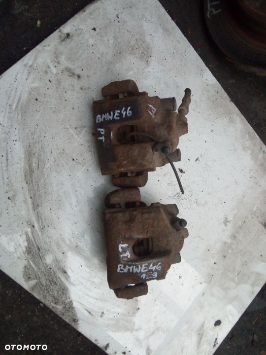 bmw e46 sedan 1,9  jarzmo tyl - 1