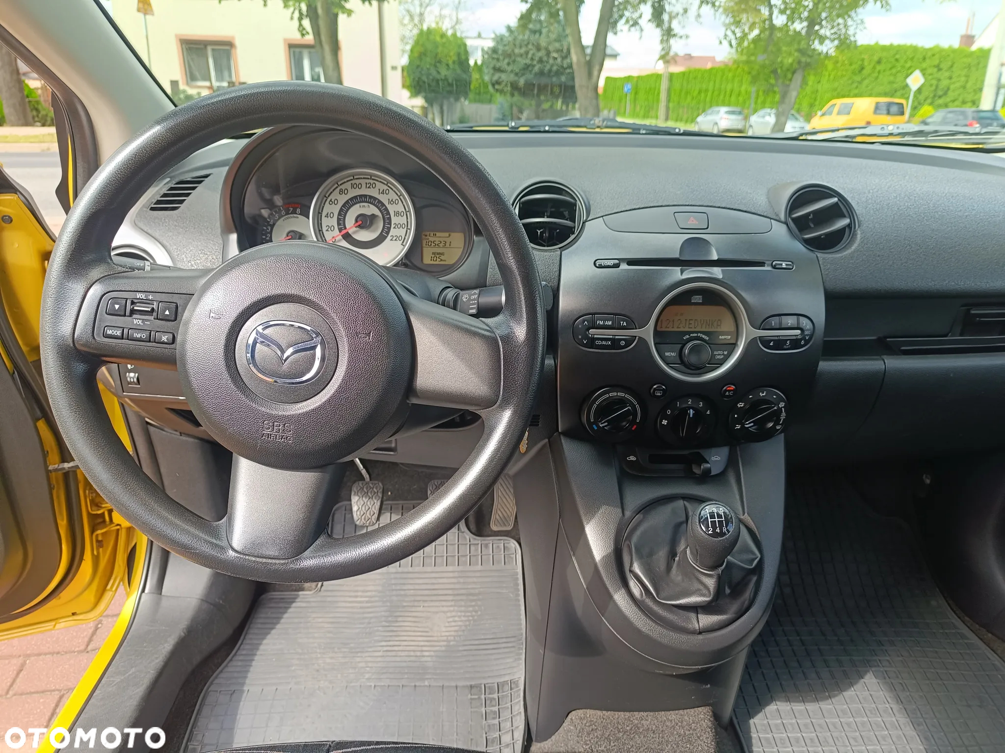 Mazda 2 - 9